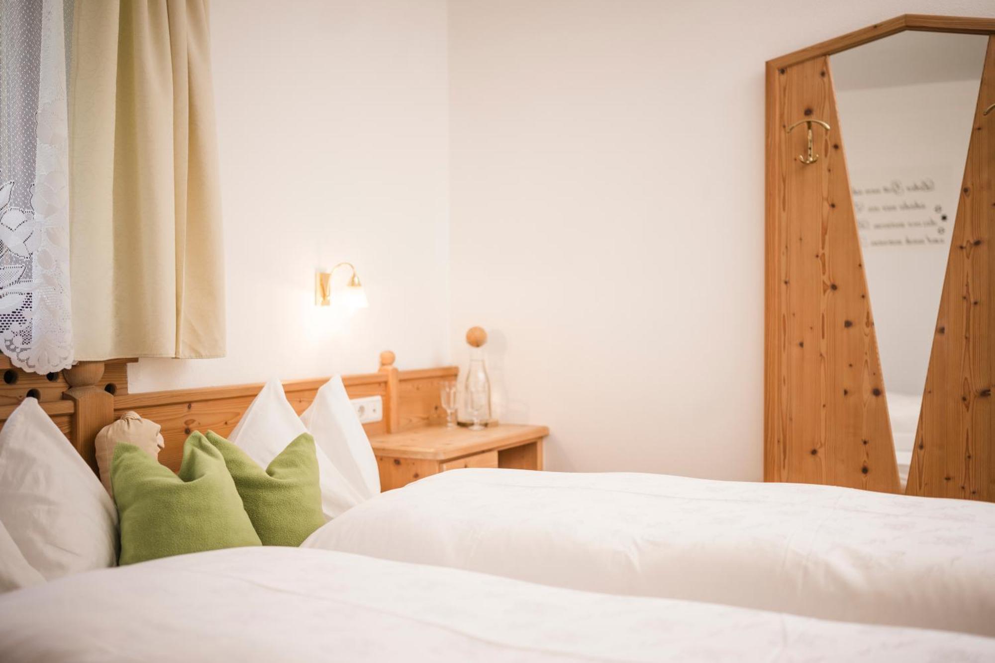 Boutique Pension Erlacher - Adults Only Вілландро Екстер'єр фото